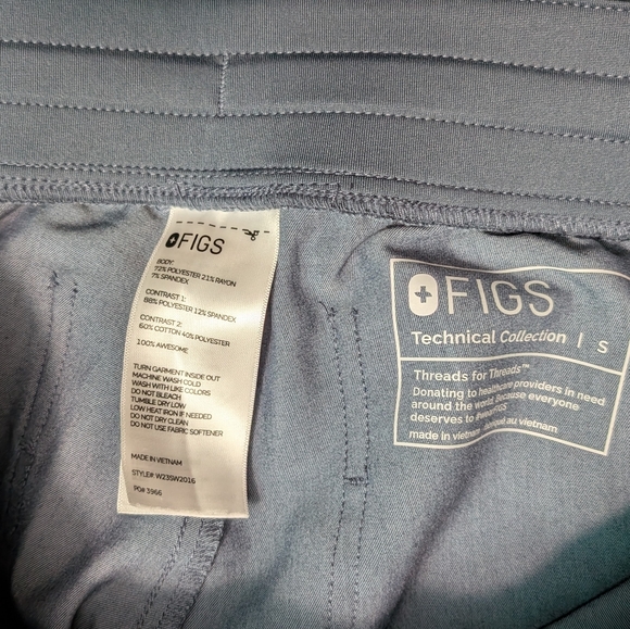 Figs Technical Collection Blue/Gray Top - Picture 10 of 10